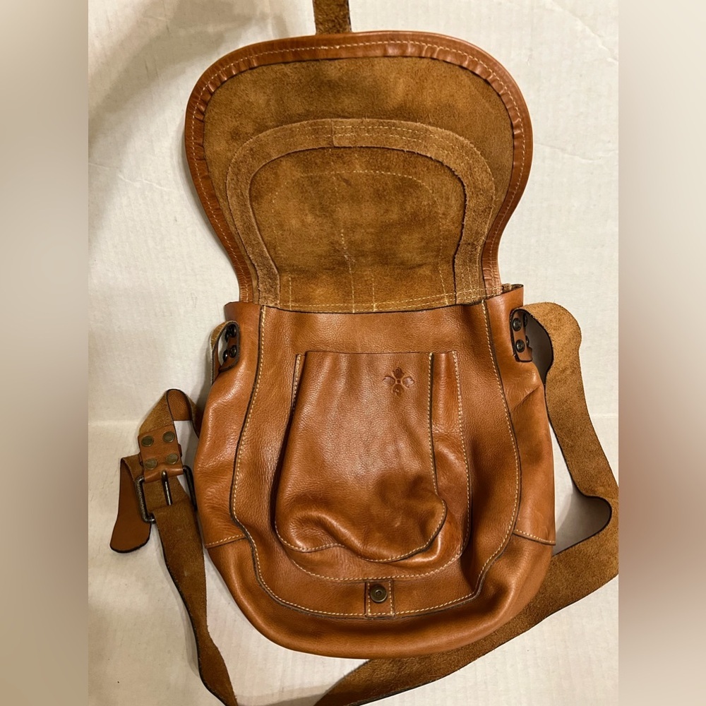 Patricia Nash Barcelona British Tan Vintage Inspired Saddle Bag Cross Body Bag - Picture 9 of 16